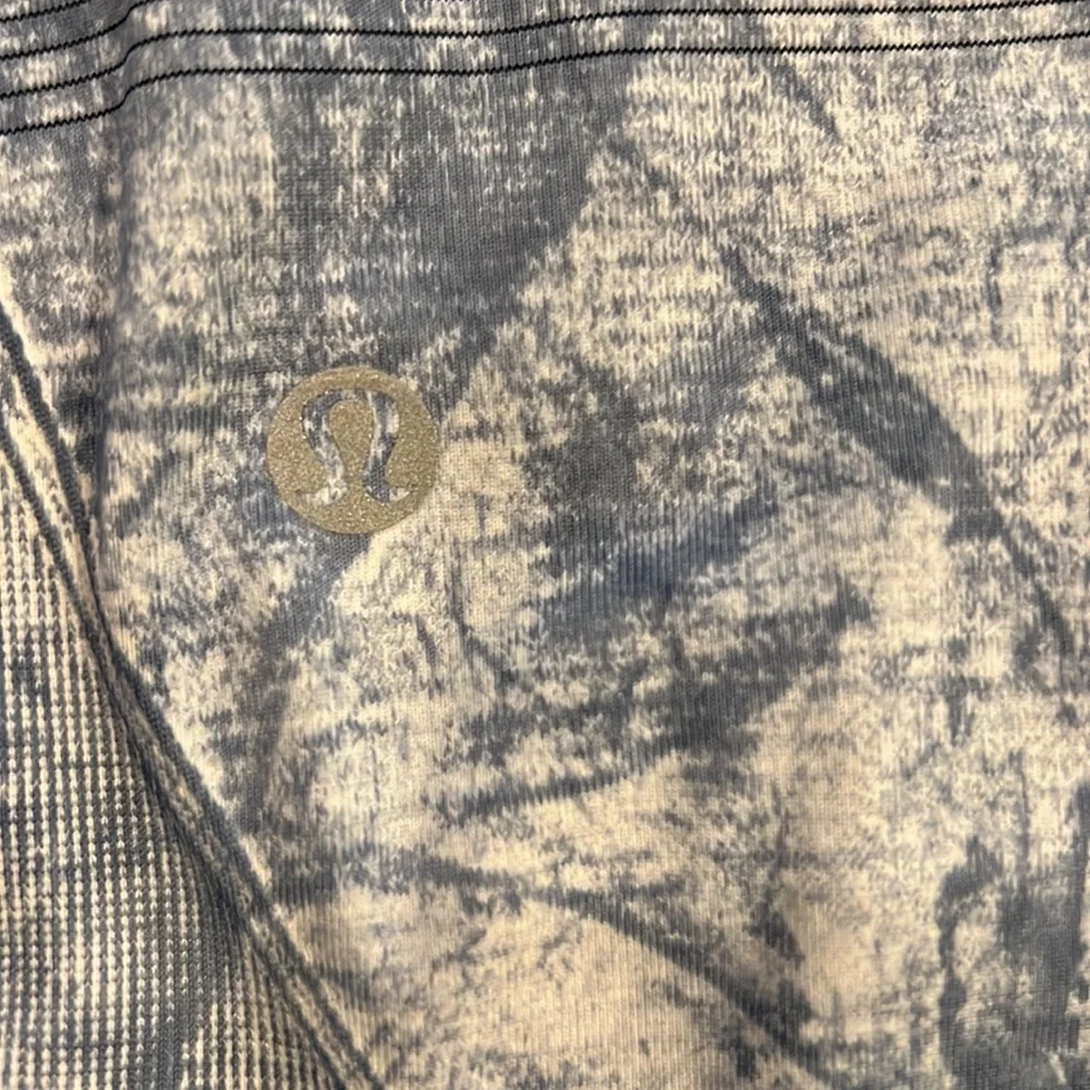 Lululemon Rare Workout Tights | Size 2 | Marbled Blue | Inseam 24” - Picture 5 of 6